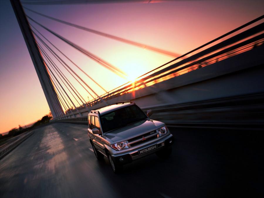  Mitsubishi Pajero Pinin 5-Door 1999 года  (фото 2 из 13)